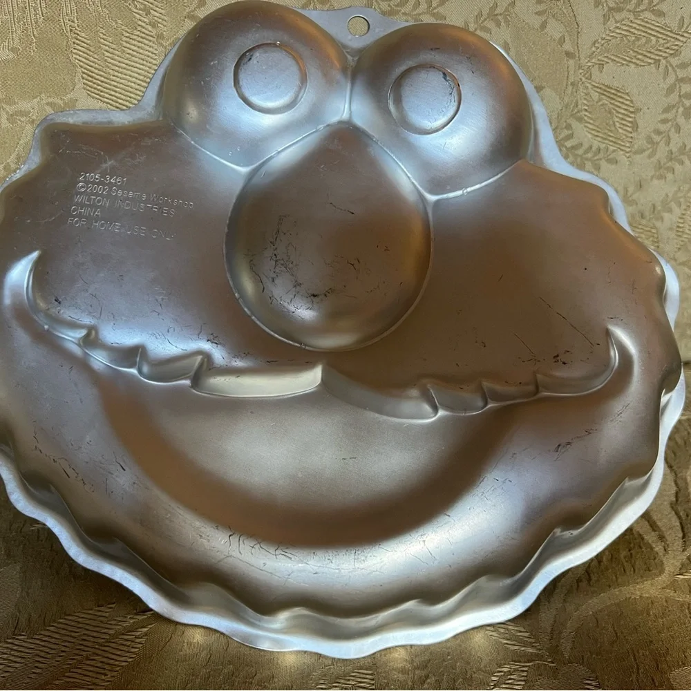 Wilton Sesame Street Elmo Cake Pan